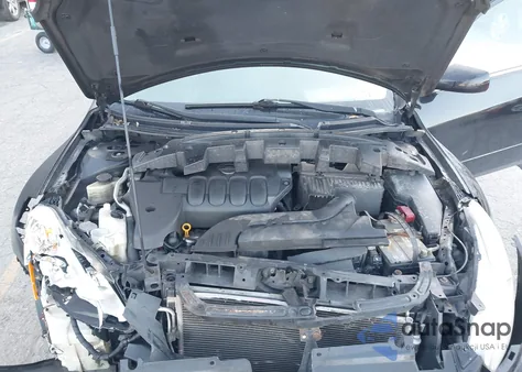 2010 Nissan Altima 2.5 S z USA, uszkodzony, nr VIN 1N4AL2APXAN415825